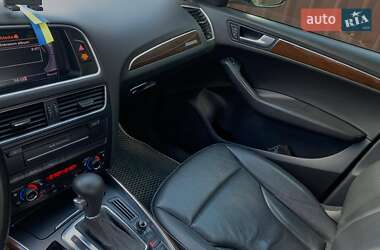 Внедорожник / Кроссовер Audi Q5 2011 в 