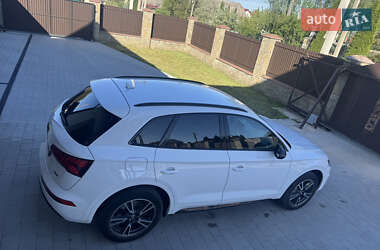 Позашляховик / Кросовер Audi Q5 2019 в 