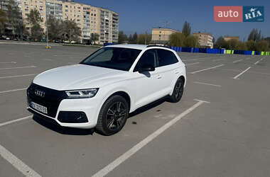 Позашляховик / Кросовер Audi Q5 2019 в 