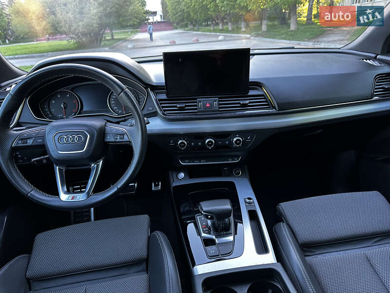 Внедорожник / Кроссовер Audi Q5 2022 в Тернополе