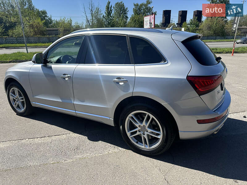 Позашляховик / Кросовер Audi Q5 2015 в Львові