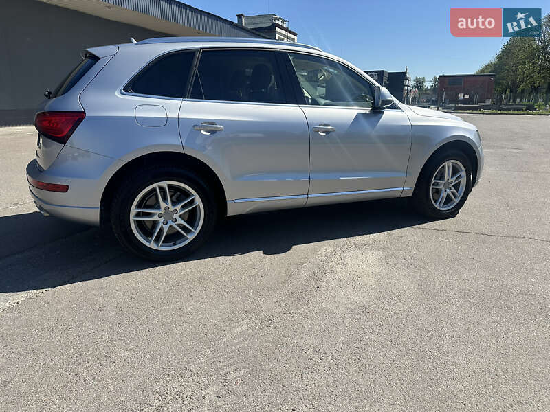 Позашляховик / Кросовер Audi Q5 2015 в Львові