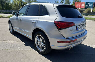 Внедорожник / Кроссовер Audi Q5 2015 в 