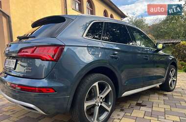 Внедорожник / Кроссовер Audi Q5 2018 в 