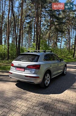Внедорожник / Кроссовер Audi Q5 2018 в 