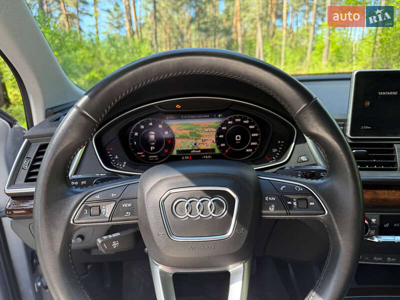 Позашляховик / Кросовер Audi Q5 2018 в Новояворівську