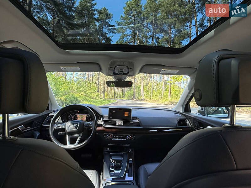 Позашляховик / Кросовер Audi Q5 2018 в Новояворівську
