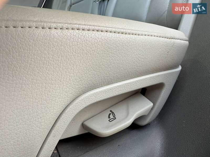 Внедорожник / Кроссовер Audi Q5 2015 в Ровно
