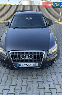 Внедорожник / Кроссовер Audi Q5 2010 в 