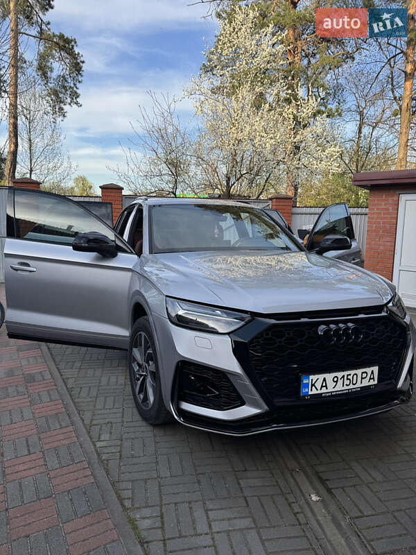 Внедорожник / Кроссовер Audi Q5 2022 в 