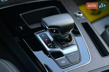 Внедорожник / Кроссовер Audi Q5 2023 в 