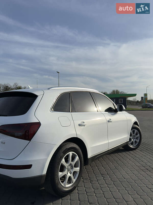 Внедорожник / Кроссовер Audi Q5 2013 в Радивилове