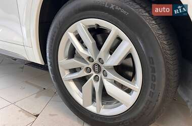 Позашляховик / Кросовер Audi Q5 2022 в 