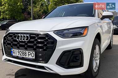 Позашляховик / Кросовер Audi Q5 2022 в 