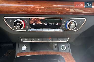 Позашляховик / Кросовер Audi Q5 2022 в 