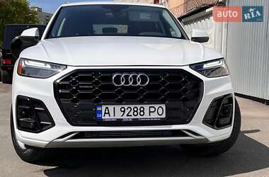 Позашляховик / Кросовер Audi Q5 2022 в 