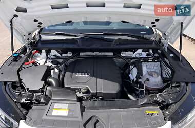 Позашляховик / Кросовер Audi Q5 2022 в 