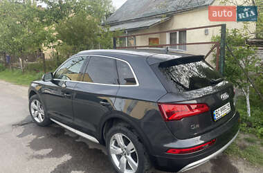 Внедорожник / Кроссовер Audi Q5 2017 в 