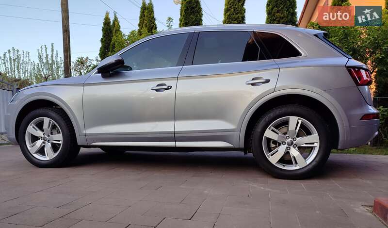 Внедорожник / Кроссовер Audi Q5 2017 в Львове