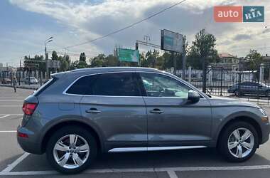 Позашляховик / Кросовер Audi Q5 2017 в 