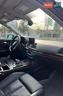 Позашляховик / Кросовер Audi Q5 2017 в 