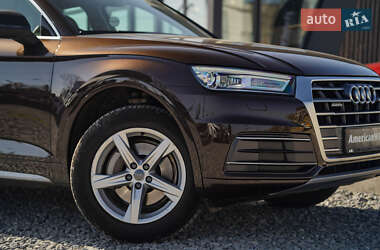 Внедорожник / Кроссовер Audi Q5 2017 в 