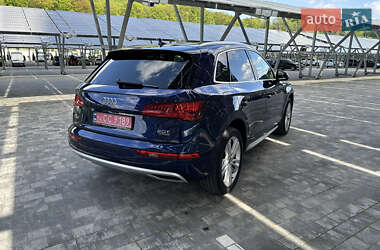 Внедорожник / Кроссовер Audi Q5 2018 в 