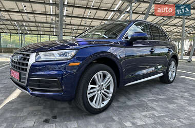 Внедорожник / Кроссовер Audi Q5 2018 в 