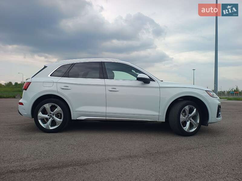 Позашляховик / Кросовер Audi Q5 2020 в Львові