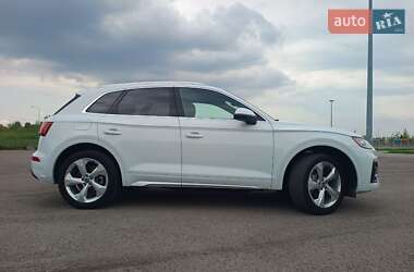 Позашляховик / Кросовер Audi Q5 2020 в 