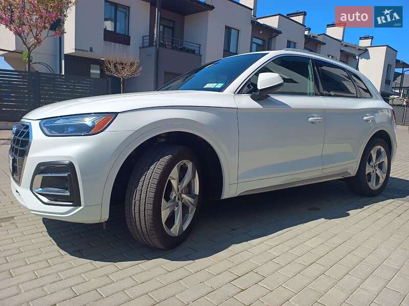 Позашляховик / Кросовер Audi Q5 2020 в Львові