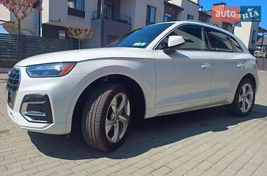 Позашляховик / Кросовер Audi Q5 2020 в 