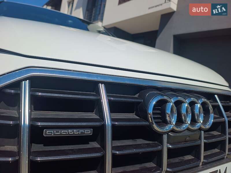 Позашляховик / Кросовер Audi Q5 2020 в Львові