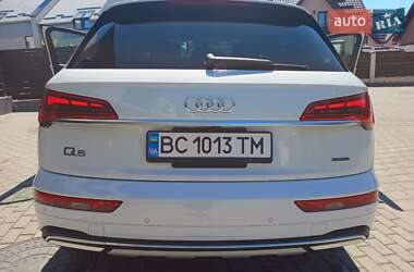 Позашляховик / Кросовер Audi Q5 2020 в 
