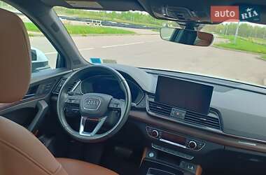 Позашляховик / Кросовер Audi Q5 2020 в 