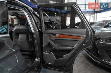 Внедорожник / Кроссовер Audi Q5 2021 в 