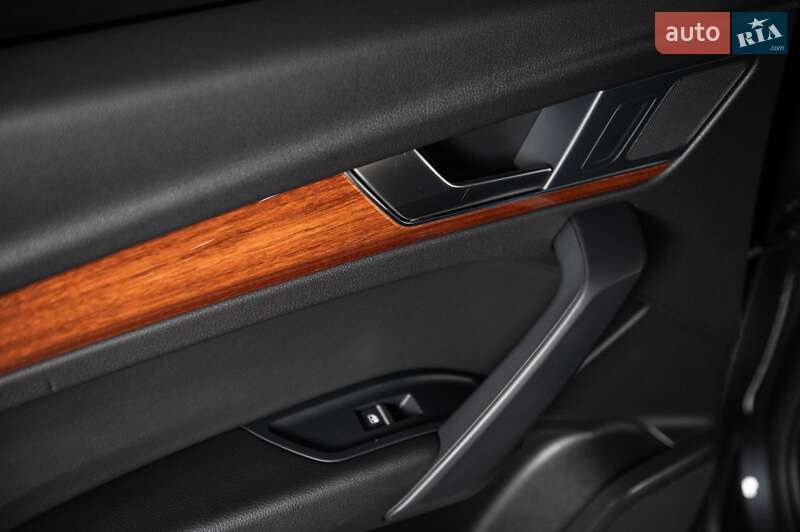 Внедорожник / Кроссовер Audi Q5 2021 в Одессе