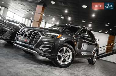 Внедорожник / Кроссовер Audi Q5 2021 в 