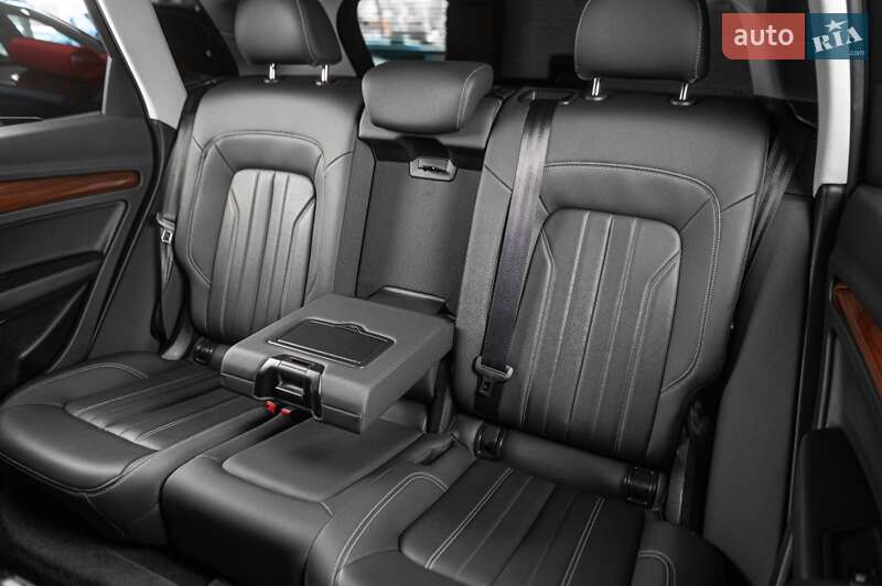 Внедорожник / Кроссовер Audi Q5 2021 в Одессе