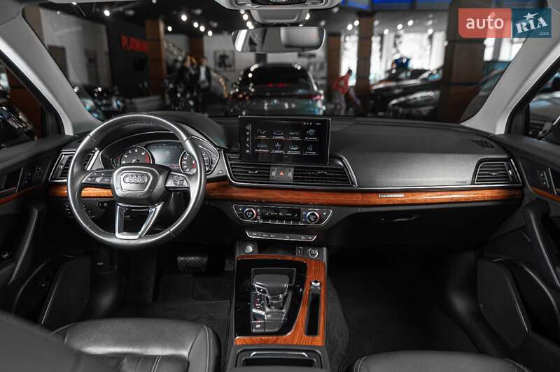 Внедорожник / Кроссовер Audi Q5 2021 в Одессе