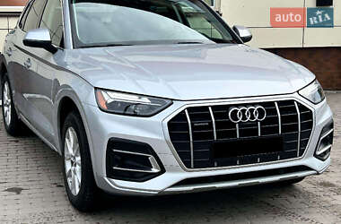 Внедорожник / Кроссовер Audi Q5 2020 в 