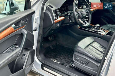 Внедорожник / Кроссовер Audi Q5 2020 в 