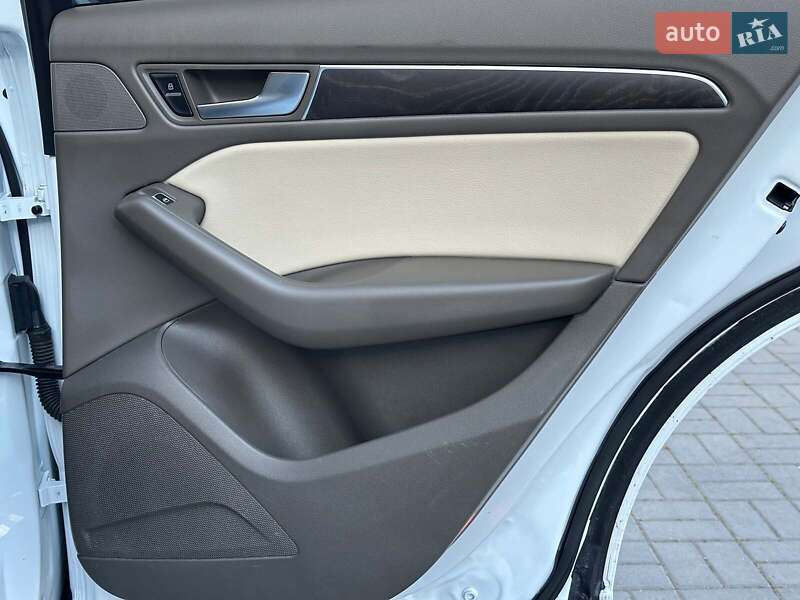 Внедорожник / Кроссовер Audi Q5 2017 в Одессе