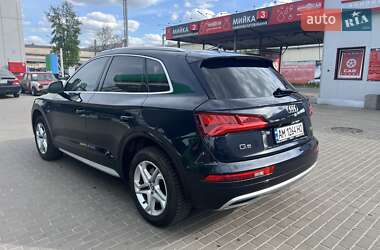 Позашляховик / Кросовер Audi Q5 2017 в 