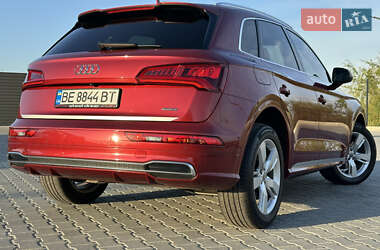 Позашляховик / Кросовер Audi Q5 2018 в 
