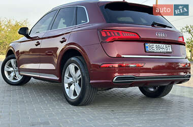 Позашляховик / Кросовер Audi Q5 2018 в 