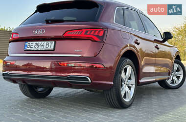 Позашляховик / Кросовер Audi Q5 2018 в 