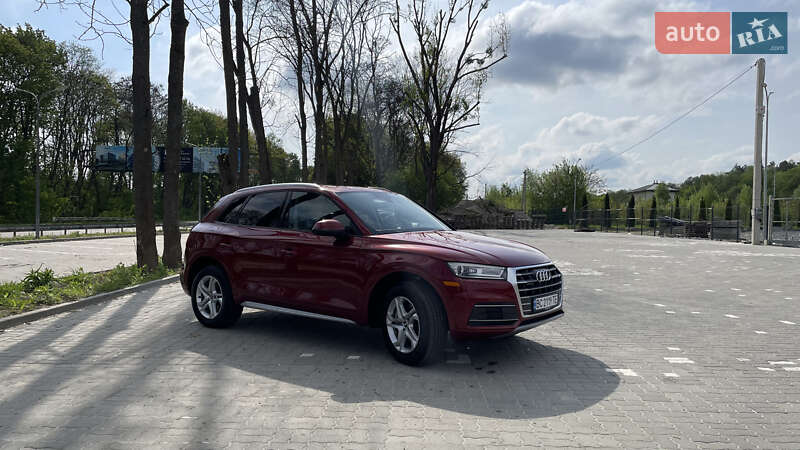 Позашляховик / Кросовер Audi Q5 2017 в Львові