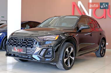 Внедорожник / Кроссовер Audi Q5 2022 в 