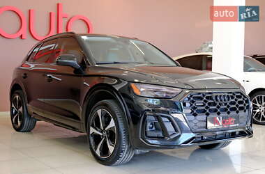 Внедорожник / Кроссовер Audi Q5 2022 в 